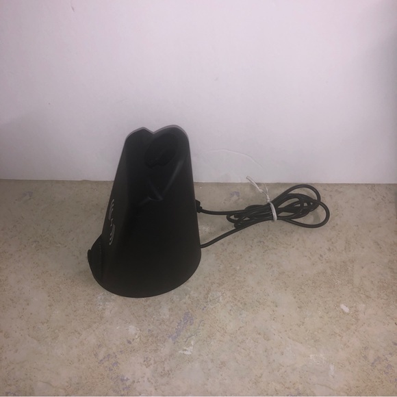 2 in 1 Dual Coil Wireless Charging Station for iPhone and Apple Watch - Picture 2 of 5